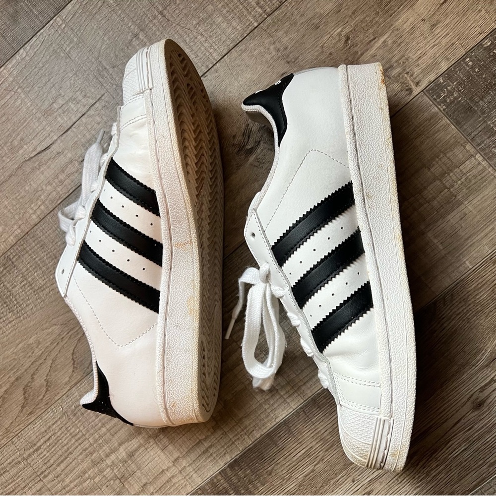 Adidas superstar shoes - Picture 8 of 10